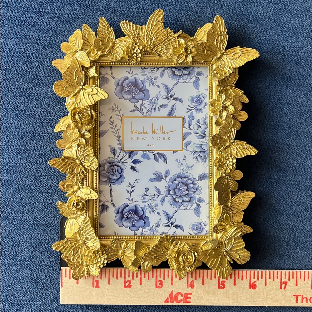 Nicole Miller Butterfly Photo Frame 4 x 6 Vertical Horizontal Gold Resin Gift - Picture 7 of 10